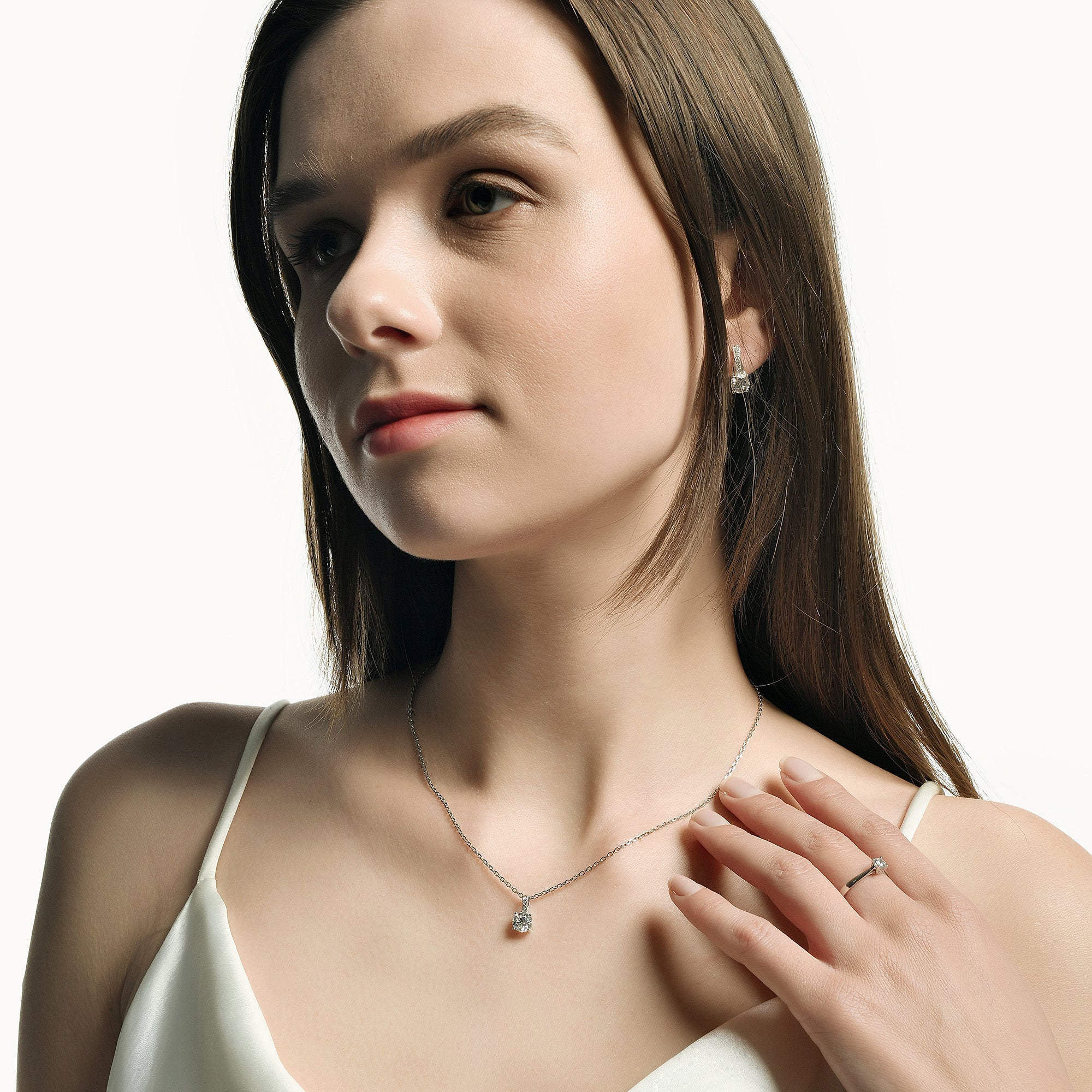 De Beers - The 'My First De Beers' One Diamond pendant in